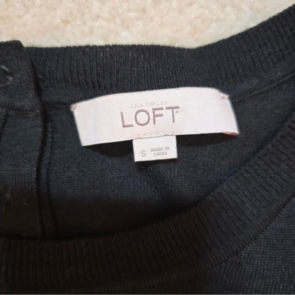 Ann Taylor LOFT Black Wool Blend Button Back Crew Neck Sweater Womens Size S - Picture 6 of 7